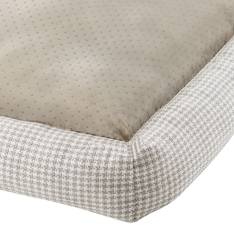 Arlo Pet Bed, Brown, Medium (18.9" W x 16.54" D x 2.76" H)