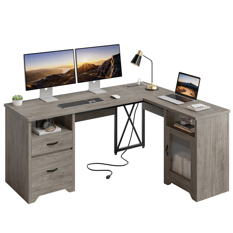 Bureau d'ordinateur de 63 po en forme de L avec multiprise et bureau de rangement en coin, Gris délavé