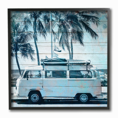 «Blue Tinted Retro Van By the Beach Planked Look» par Kimberly Allen - reproduction de photo