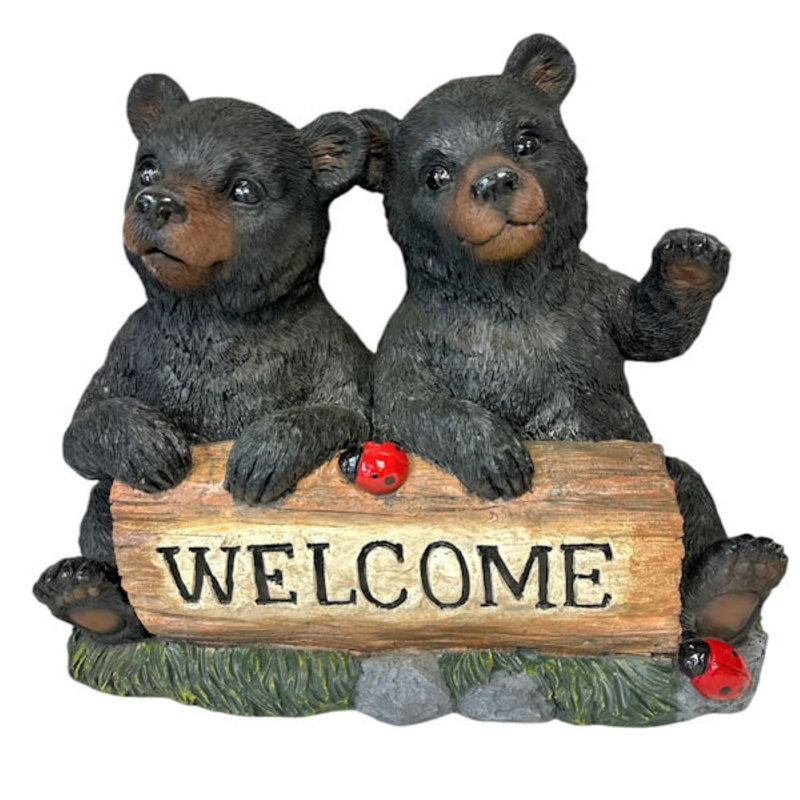 Figurine de jardin Welcome Bear Cub avec accents de coccinelle