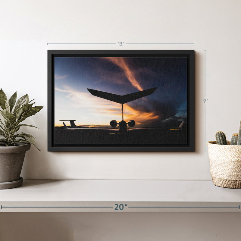 "Silhouette de jet privé", H 9 po x l 13 po