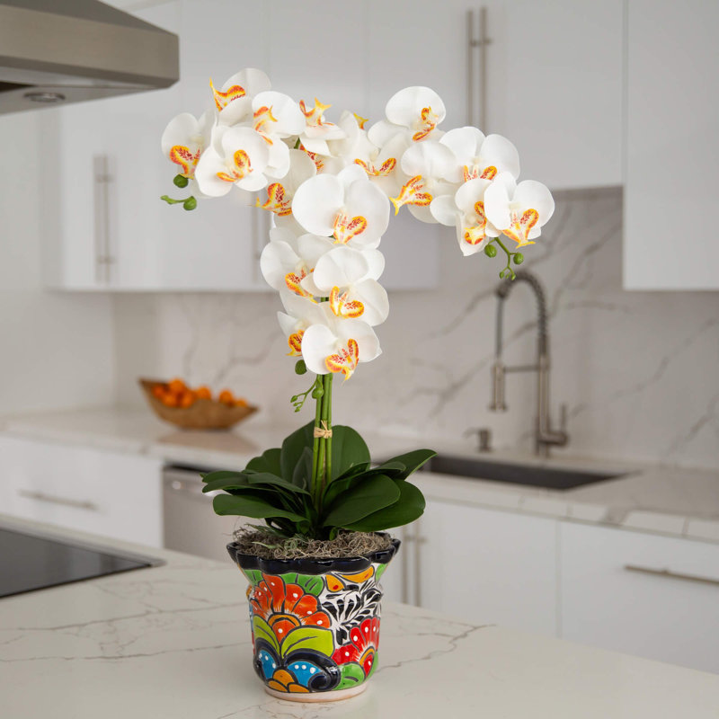 27 po Arrangement artificiel à trois orchidées dans un pot de fleurs en céramique Talavera mexicain fait à la main