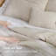 Ensemble d'édredon pour grand lit, literie 4 pièces beige à plis pincés, édredon toutes saisons avec taies d'oreiller et coussin décoratif
