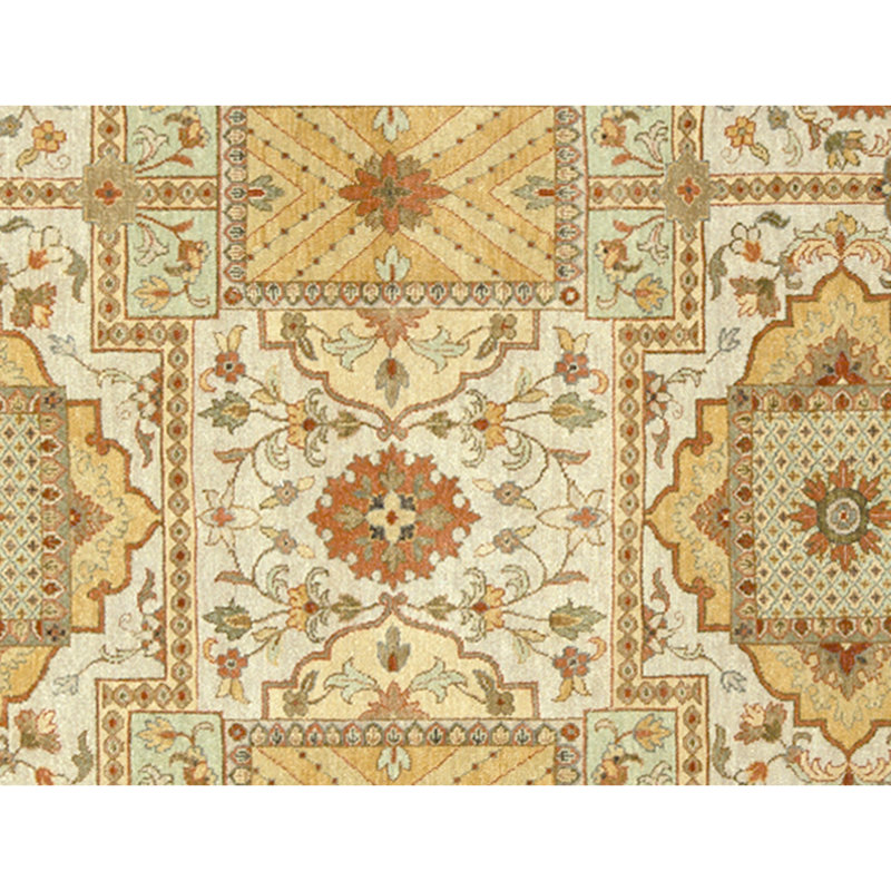 High-Quality Hand-Knotted Ivory And Gold Area Rug