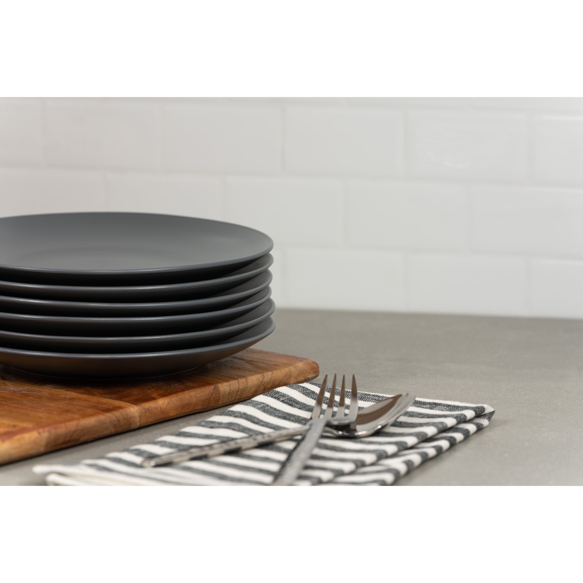 Wazee Matte 7.75" Salad Plate, Gray