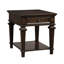 Table de bout en bois de style traditionnel avec tablette inférieure de tiroir dans le salon