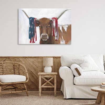 Longhorn patriotique avec toile de drapeau, design par White Ladder
