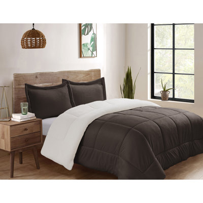 Swift Home Ultra-Plush 3-Piece Reversible Micro-Mink & Sherpa Twin Comforter Set in Chocolate, Soft Warmth Winter Bedding with Matching Pillow Shams