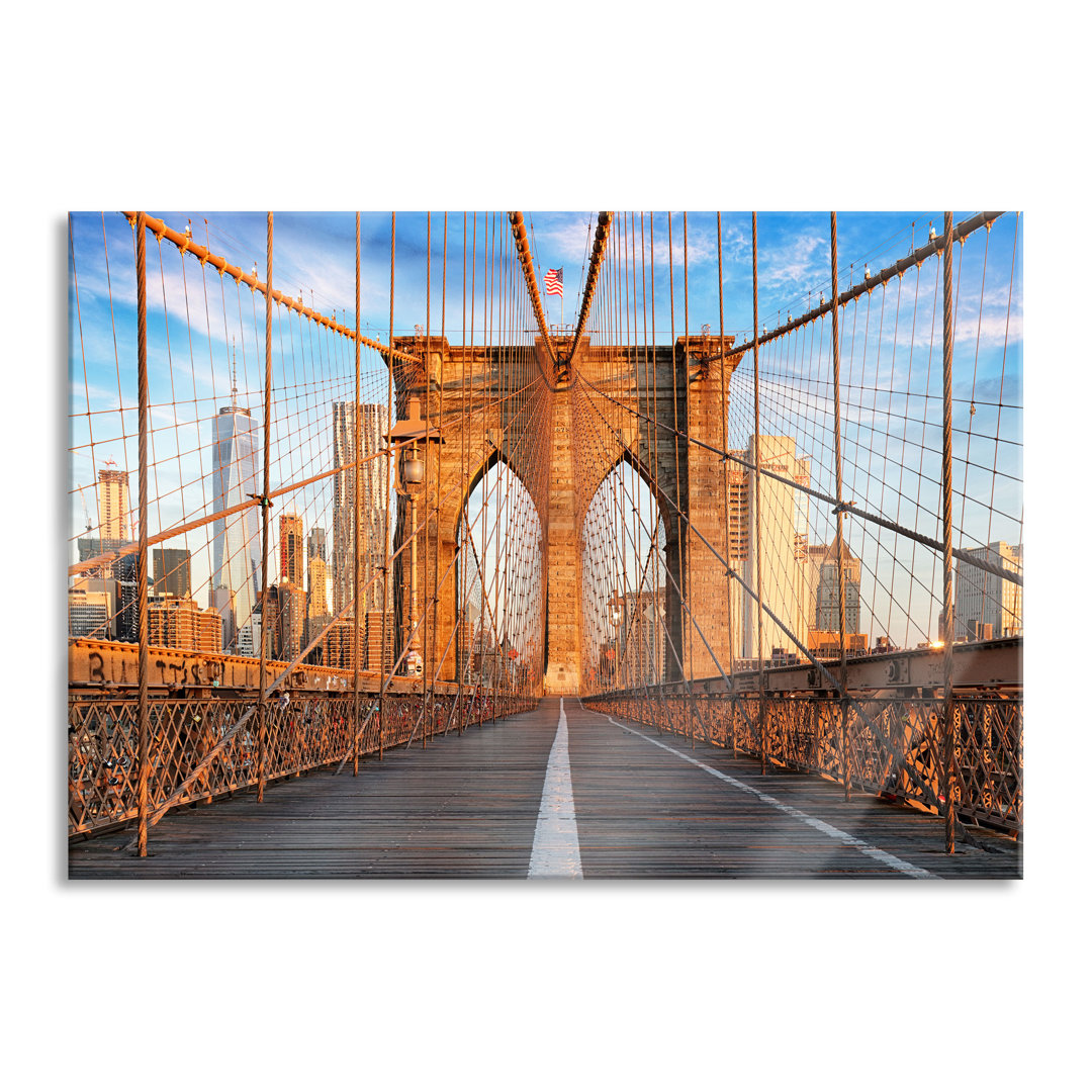 Glasbild Leere Brooklyn-Brücke in New York City