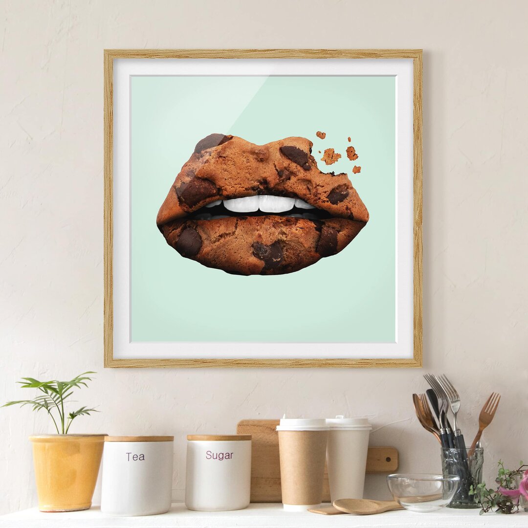 Gerahmter Grafikdruck Lips with Biscuit von Jonas Loose