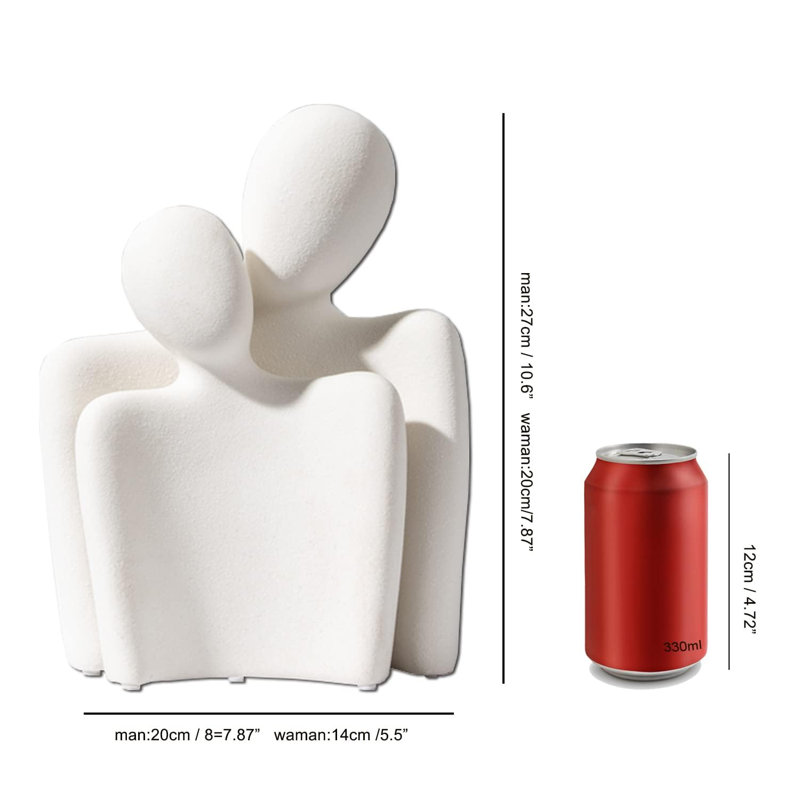 Figurine de couple amoureux en céramique