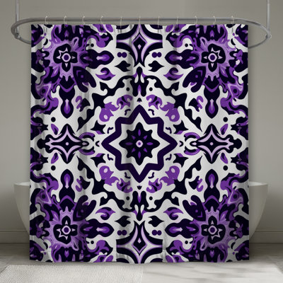 Rideaux de douche mauve à motif fleuri