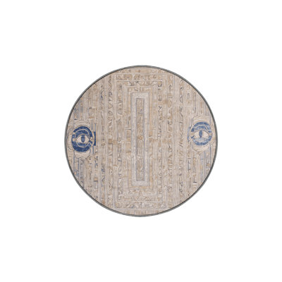 Tapis gris soyeux et moelleux