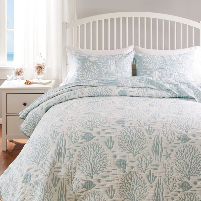 Full White Microfiber Reversible Nautical Quilt Set
