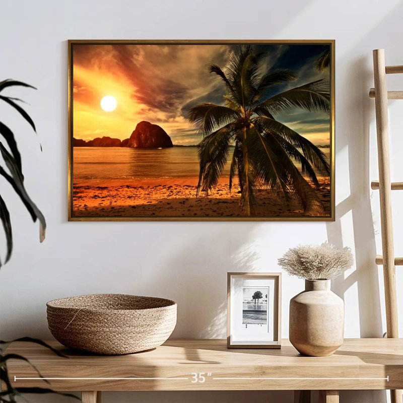 Coucher de soleil sur la plage chaude, Cadre flottant doré, 25 po x 17 po