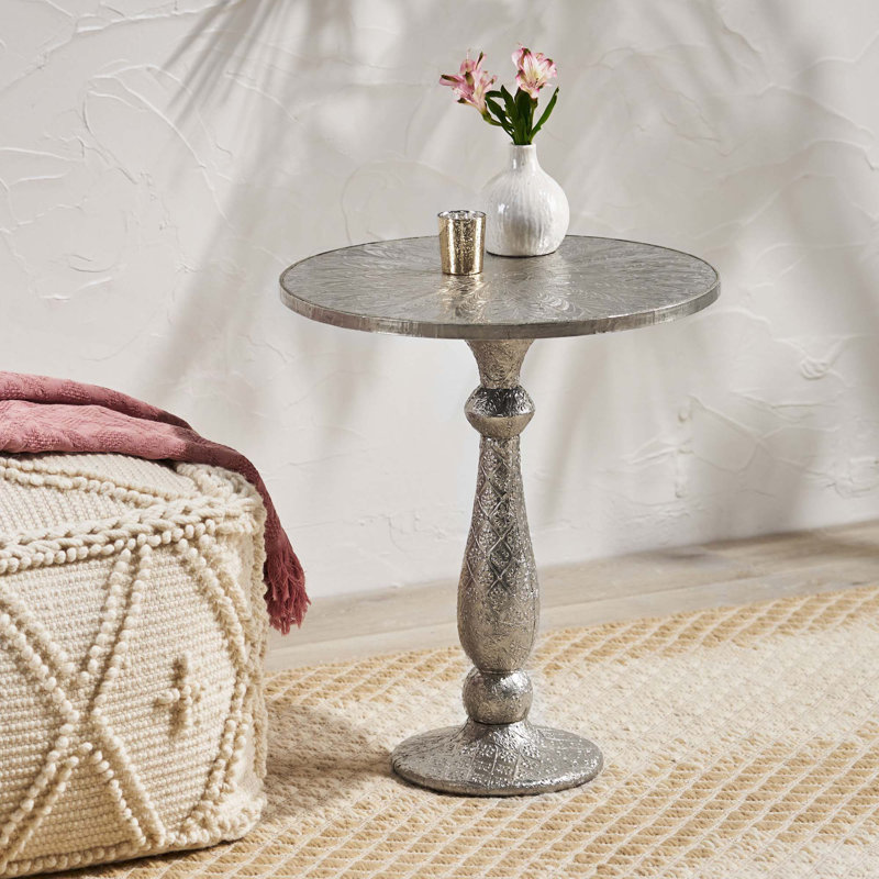 Table ajustée en bois et métal blanc