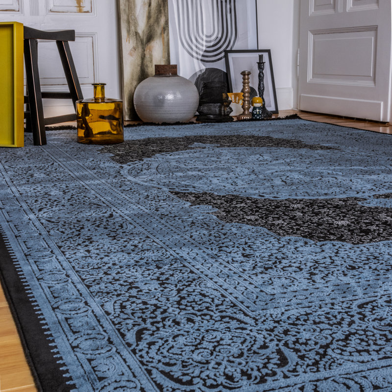 Massie Oriental Area Rug, Rectangular 200 x 290cm