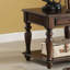 Table de bout rectangulaire en noyer avec 1 tiroir et tablette, conception de plateau de parquet, pieds tournés pour un look classique, 22 pouces de largeur - pieds, 24 de profondeur,