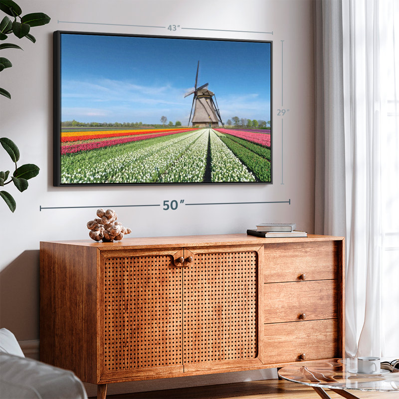 Moulin à vent et tulipes, reproduction sur toile, H 29 po x l 43 po