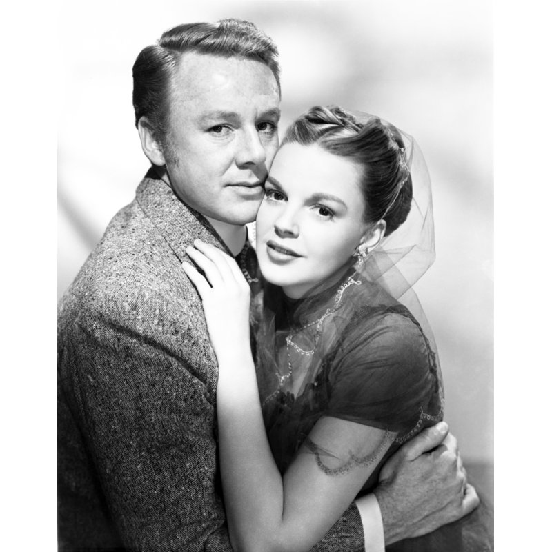 Judy Garland embrassant Van Johnson - photographie non encadrée, H 10 po x l 8 po