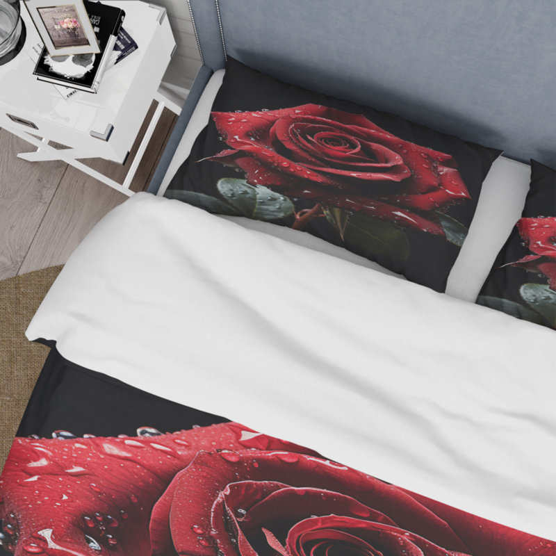 Red Black Rose Elegance I - Floral Duvet Cover Set, King Duvet Cover + 2 King Shams
