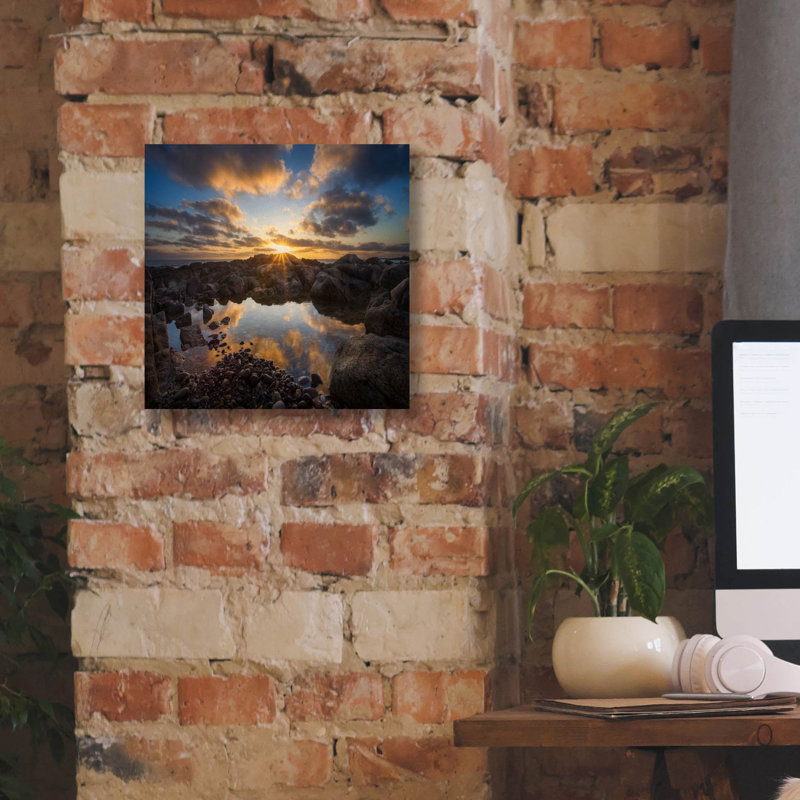 «Cohasset Mirror» par Patrick Zephyr, art mural sur toile, H 12 po x l 12 po x P 0,75 po