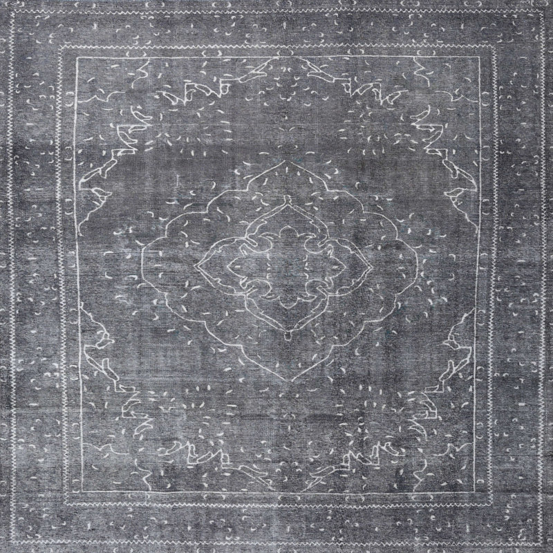 Albers Oriental Indoor Rug, Round 4'