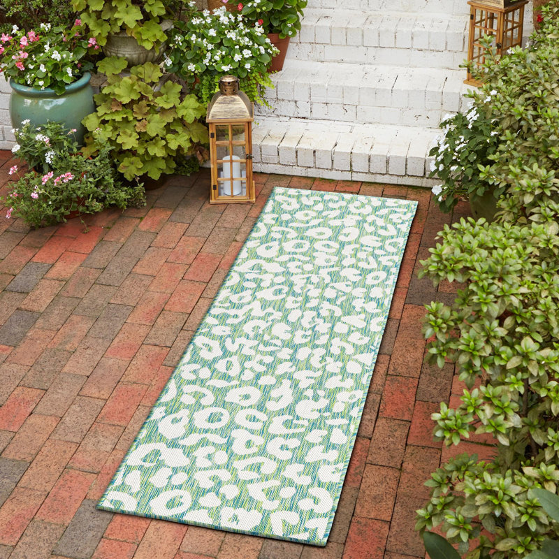 Tonquin Animal Print Indoor / Outdoor Rug, Runner 2' x 7'10"