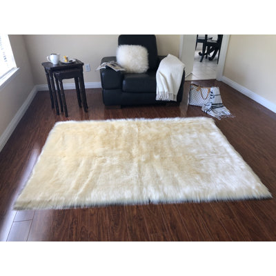 Tapis crème foncé luxueux Wieland