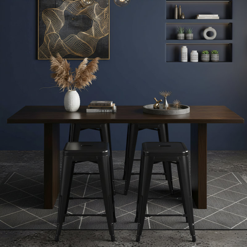 Ensemble de tabourets de bar en métal de style industriel de 24,5 pouces, ensemble de 4 pièces, noir, empilable, sans dossier, convenant à un usage intérieur / extérieur sur une terrasse ou une cuisine.