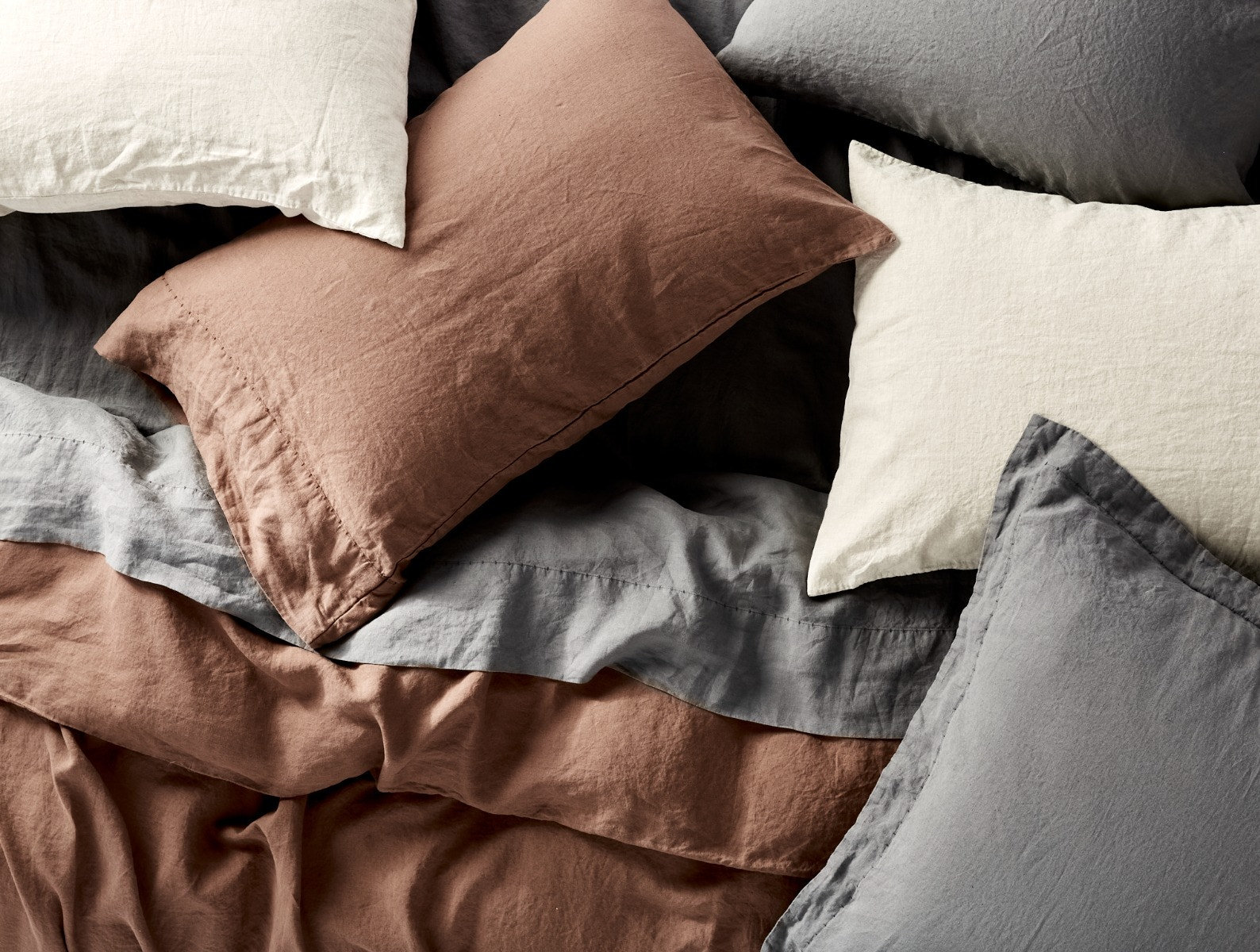 Organic Relaxed Linen Belgian Flax Linen Standard Pillowcase - Set of 2, Standard/Queen Pillowcase, Undyed Chambray