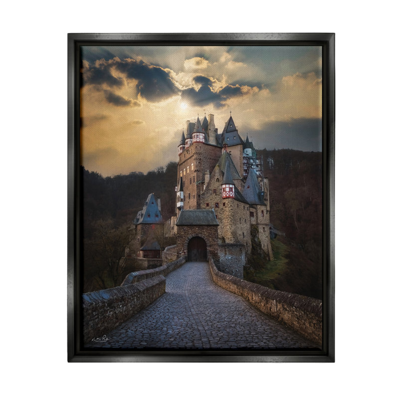 «Eltz Castle Path Sun Rays», photographie sur toile flottante par Martin Podt, H 31 po x l 25 po x P 1,7 po