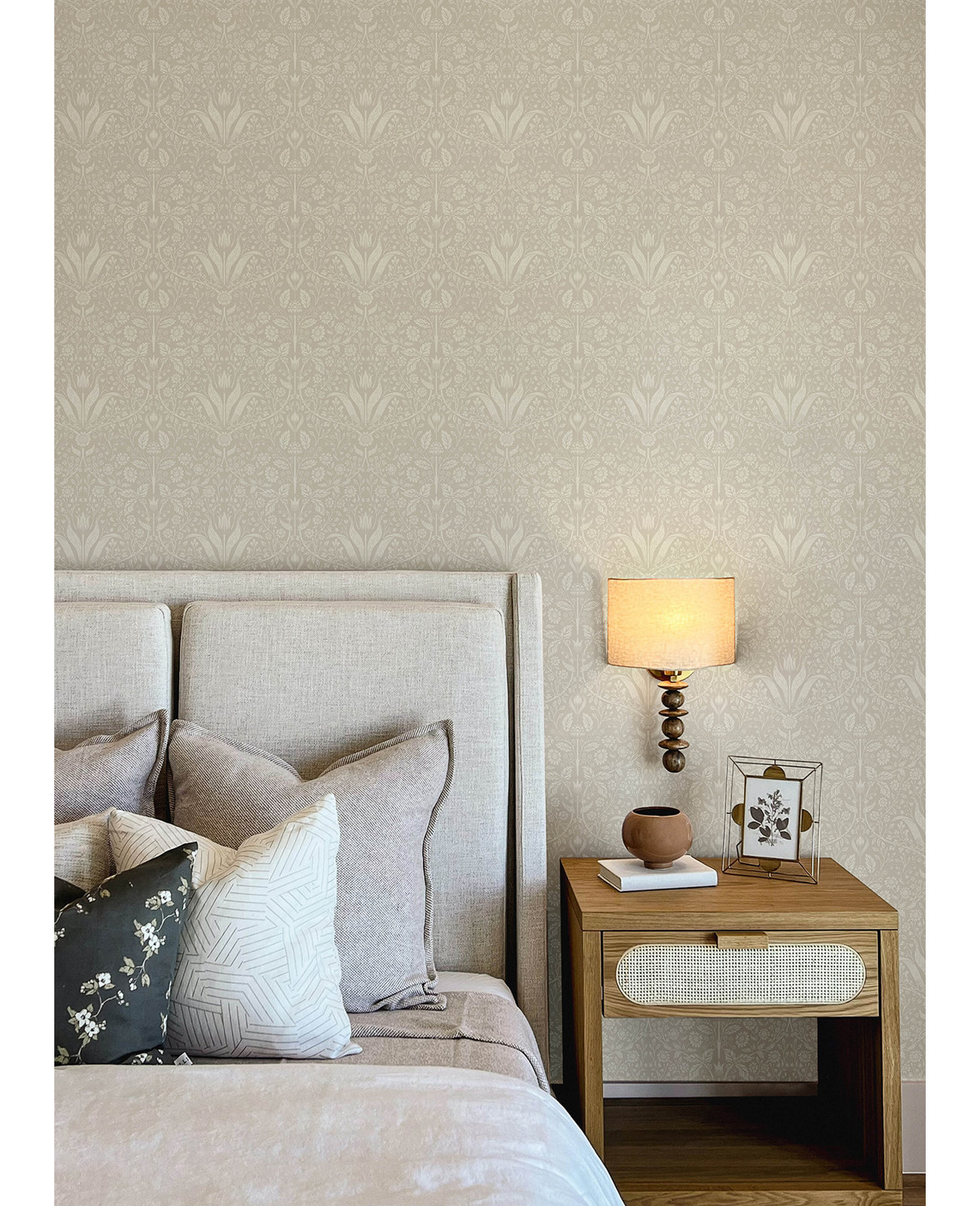 Triste Floral Wallpaper, Beige/Off-White
