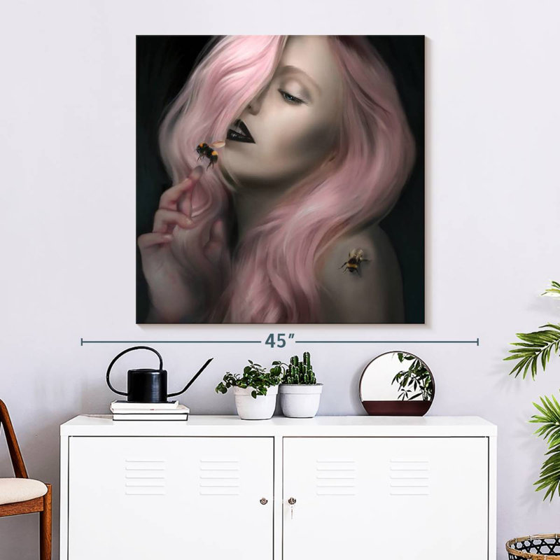 Leisha Bee Keeper, 33" H x 33" W