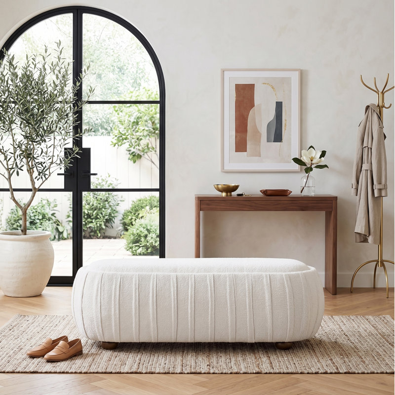Repose-pieds ovale rembourré Boucle, Beige
