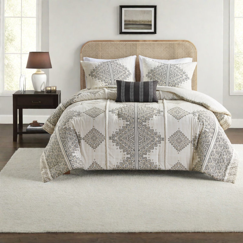 Luxurious Bedding Sets Polyester Design Black Ivory King