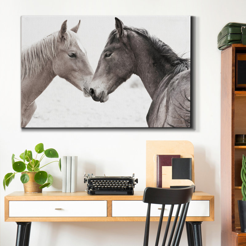«Gentle Herd», reproduction de photo sur toile tendue, H 60 po x l 40 po x P 1 po
