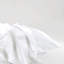 4 draps de luxe en satin blanc simple - froissé, texture lisse et confortable, convient aux matelas de 16 po, 1 drap plat, taies d'oreiller ajustées, réduit la casse des cheveux, sensation de cuir chevelu sec, rugosité