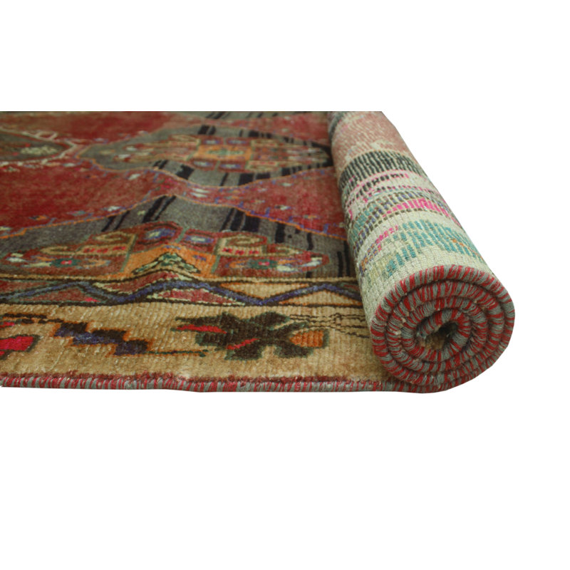 Tapis rouge semi-antique Kaz
