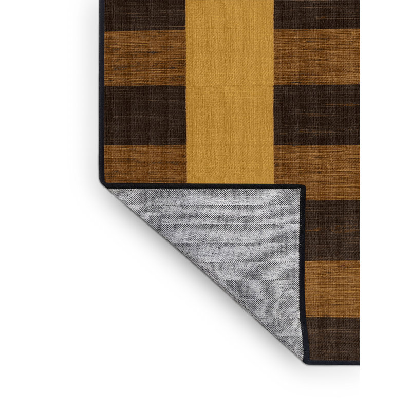 Tapis brun à carreaux lavable à la machine