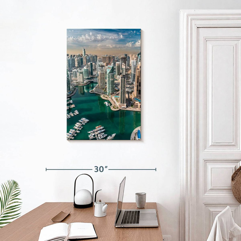La marina de Dubaï vue d'en haut, H 30 po x l 20 po