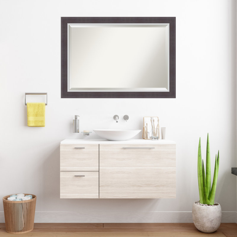 Miroir mural de salle de bain Ellie, 29,5 po x 23,5 po, Brun ; Argenté