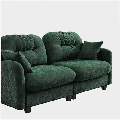 Causeuse en tissu d'ameublement en chenille, conception plissée matelassée, conception ergonomique, mousse haute densité, accoudoirs élégants, base en bois de haute qualité, convient aux salons, vert
