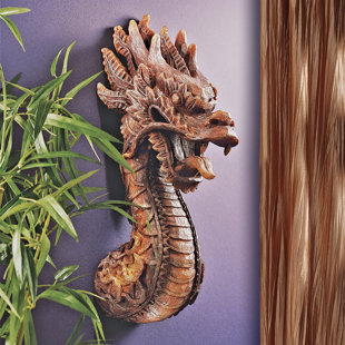 Dragon Climbing Wall Decor