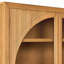Armoire haute en chêne naturel Hernest 47 po avec portes en verre et tablettes réglables pour le salon