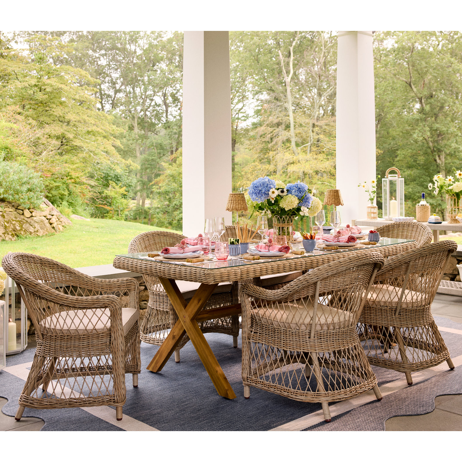 Cascade 40" Acacia Patio Dining Set