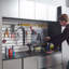 Armoire de garage murale polyvalente avec une conception réfléchie pour un rangement efficace et un entretien facile