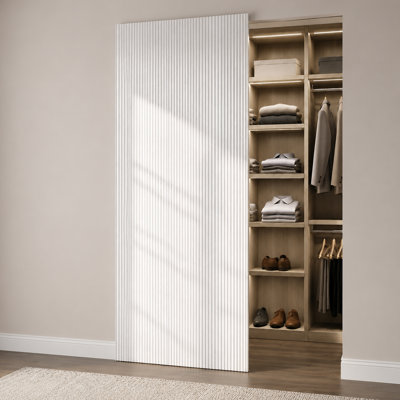 Porte de grange coulissante encastrée cannelée apprêtée blanche 36 po x 84 po pour ouverture de 32 po à 34 po X 80 po Avec quincaillerie cachée / invisible