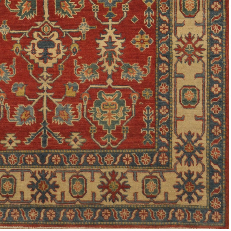 Tapis de zone en laine rouge/beige 6 pi 1 po x 8 pi 8 po "one-of-kind" à la main noué la kazak Branz