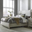 Ensemble de chambre à coucher avec lit tapissier, commode et miroir Belmar-101770620
